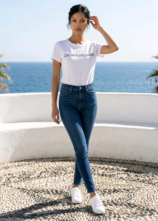 T-shirt Donna Calvin Klein Jeans Bianca con Stampa