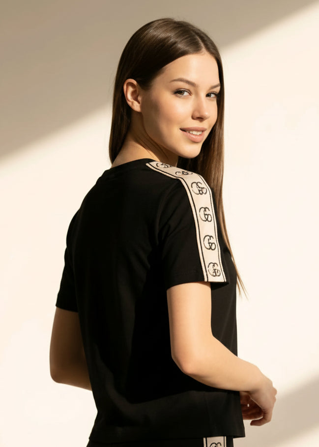 T-shirt Donna Guess Active Nera con Stampa