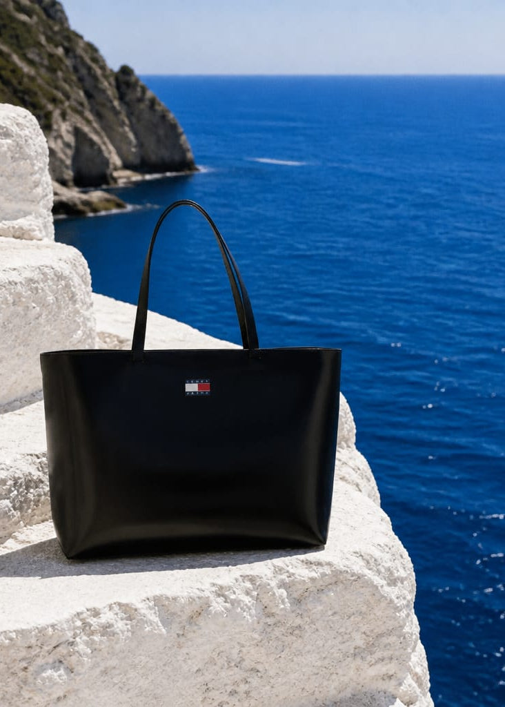 Summer Essentials Tommy Hilfiger | T-shirt + Borsa Tote in Promo