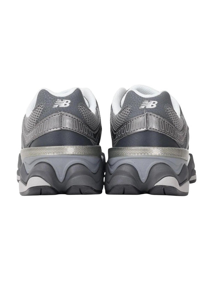 Sneakers Donna New Balance Grigie con Lacci
