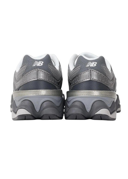 Sneakers Donna New Balance Grigie con Lacci