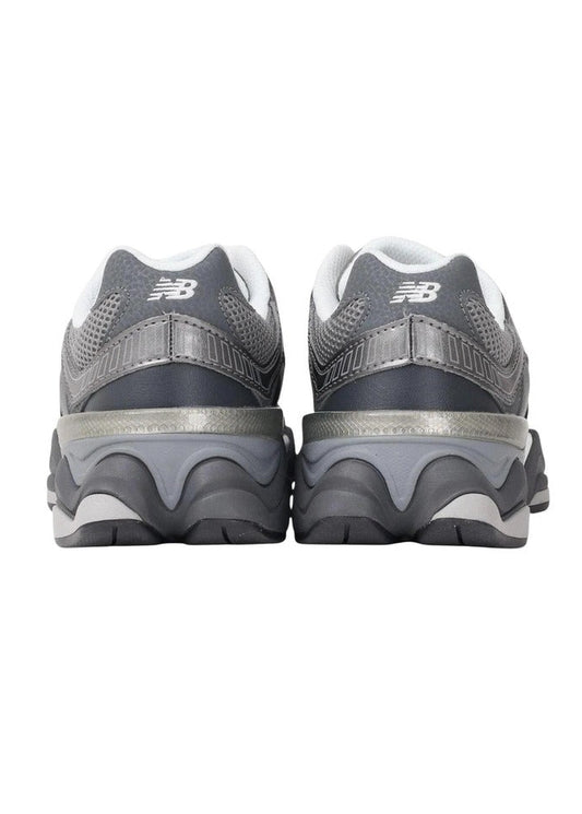 Sneakers Donna New Balance Grigie con Lacci