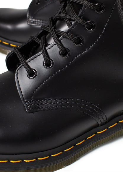 Stivali Uomo Dr. Martens Neri in Pelle con Lacci